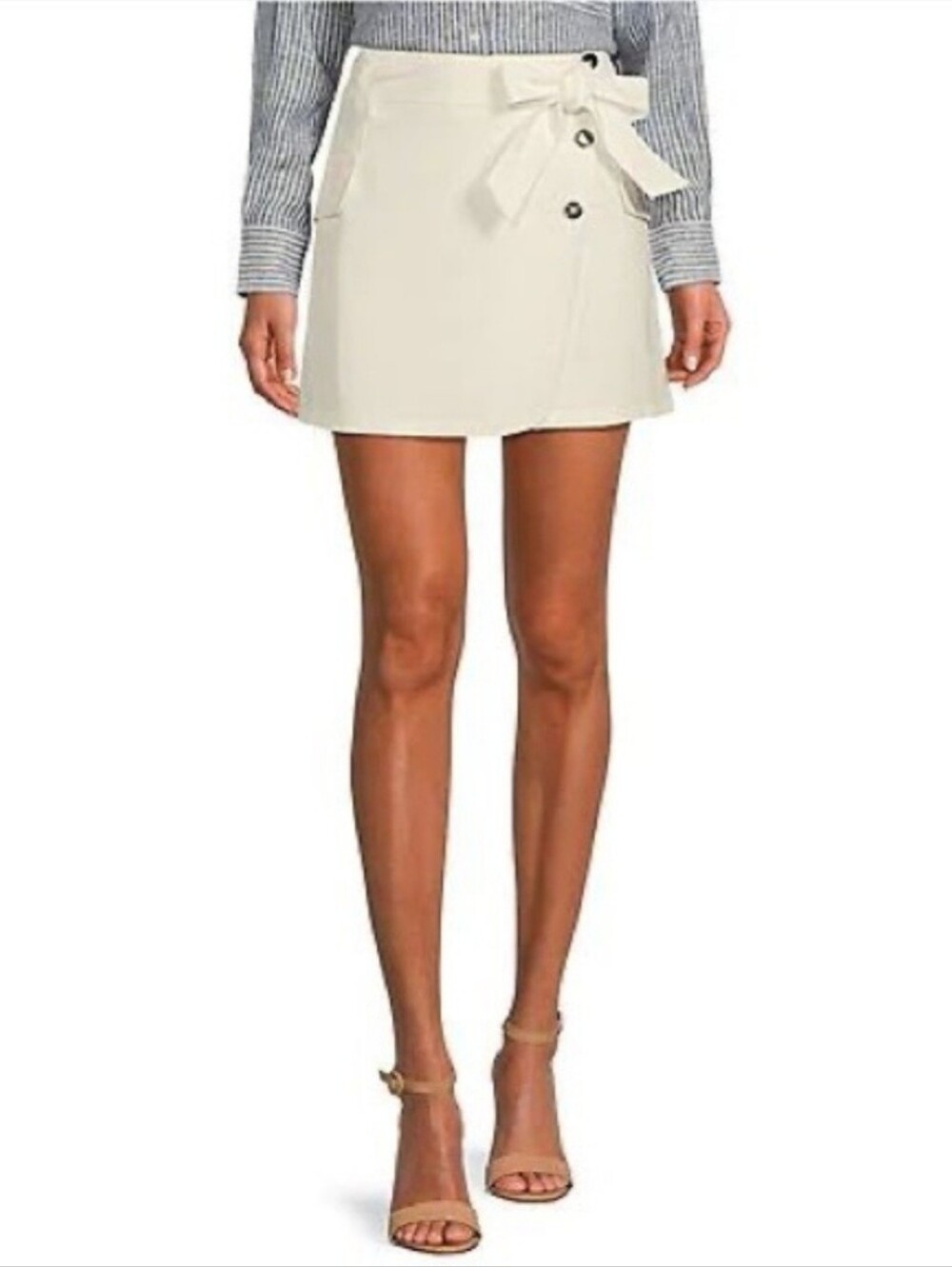 A Loves A Skirt